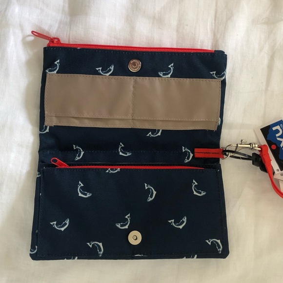 KAVU - CLUTCH N GO FLY FISH - Picture 4 of 5